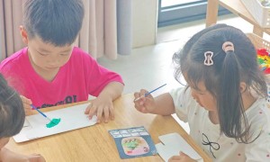 小手变废为宝，垃圾分类“童”行